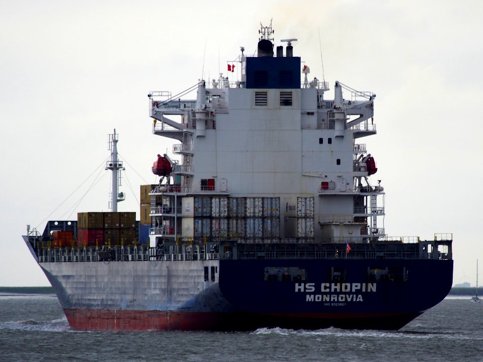 HS Chopin - IMO 9323027, leaving Port of Antwerp pic2