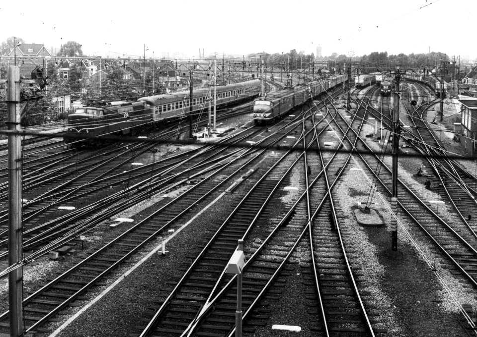 HUA-155149-Gezicht op het emplacement bij het NS station Utrecht CS te Utrecht
