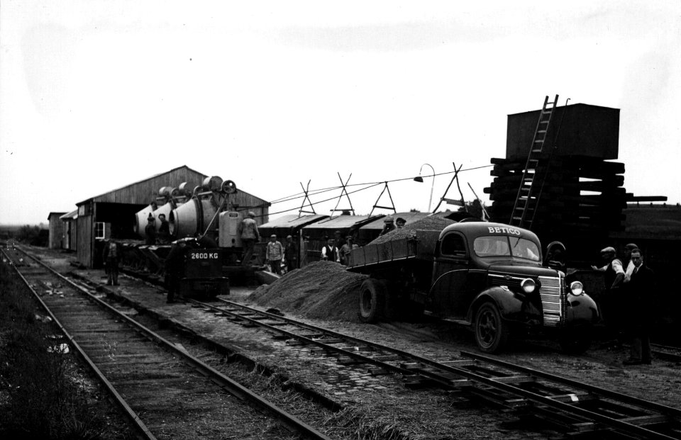 HUA-154270-Gezicht op het bouwterrein ten behoeve van de heraanleg van de spoorlijn Amsterdam-Utrecht bij Abcoude