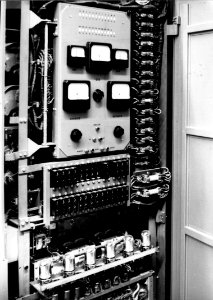 HUA-154347-Afbeelding van voedingsapparatuur voor een computer Bull in het Hoofdgebouw HGB van de NS te Utrecht