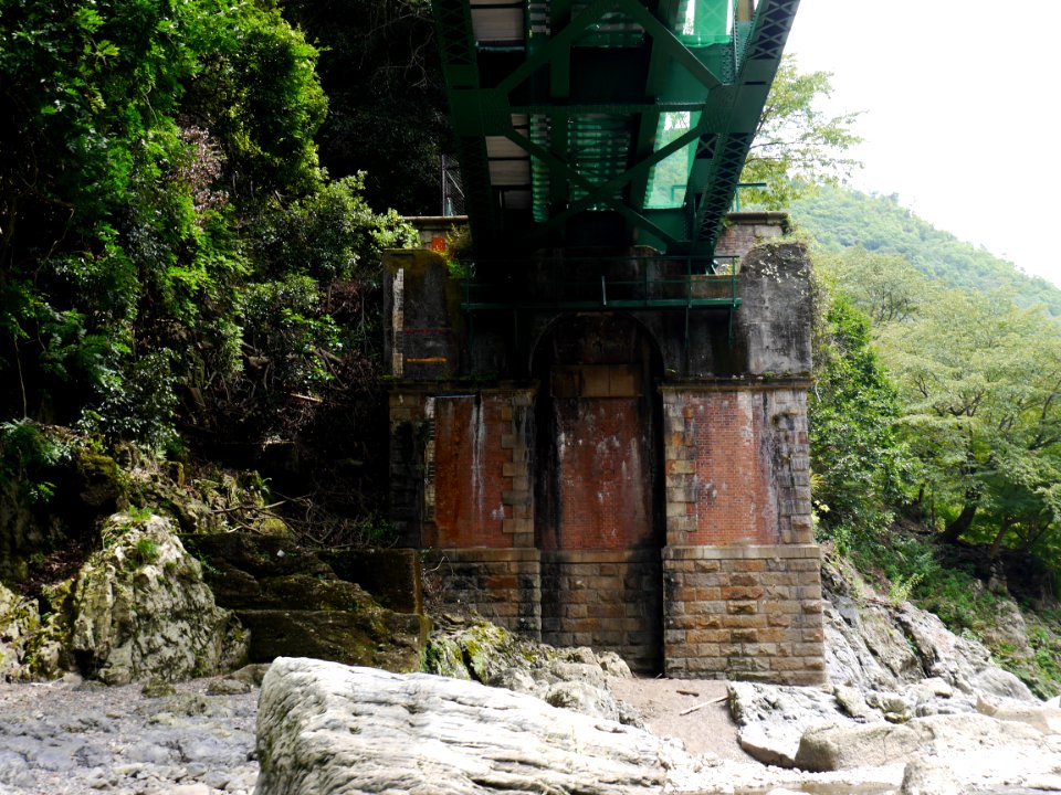 Hozugawa river bridge Abutment 20170803 02