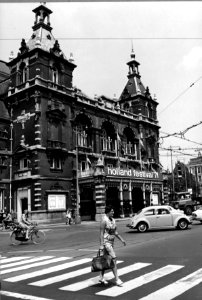 HUA-150085-Gezicht op de schouwburg aan het Leidscheplein te Amsterdam