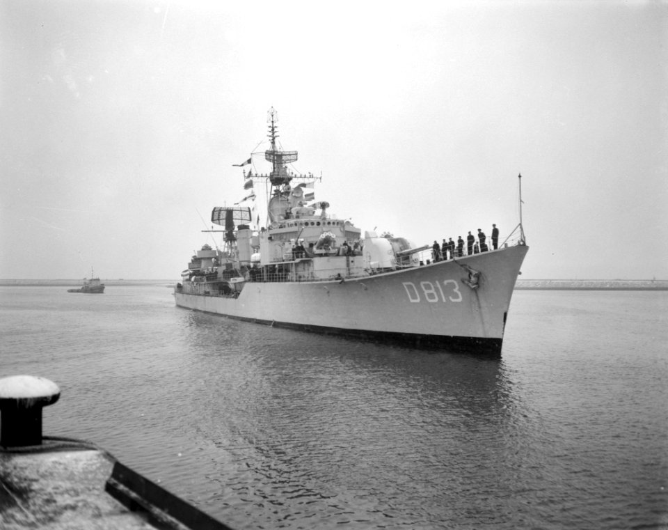 Hr. Ms. Groningen Evertsen en Dolfijn weer thuis, Bestanddeelnr 914-5343