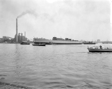 Hr. Ms. Fregat van Speyk te water gelaten bij NDSM te Amsterdam, Bestanddeelnr 917-5036