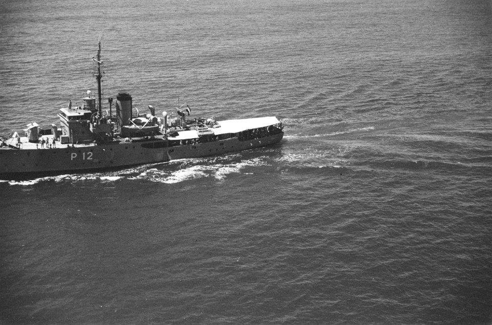 Hr. Ms. Ceram. Voormalig Australisch korvet HMAS Burnie (sinds 5 juli 1946 in Ne, Bestanddeelnr 216-6-3