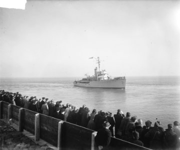 Hr. Ms. Batjan en Hr. Ms. Ceram terug in Den Helder, Bestanddeelnr 903-7170