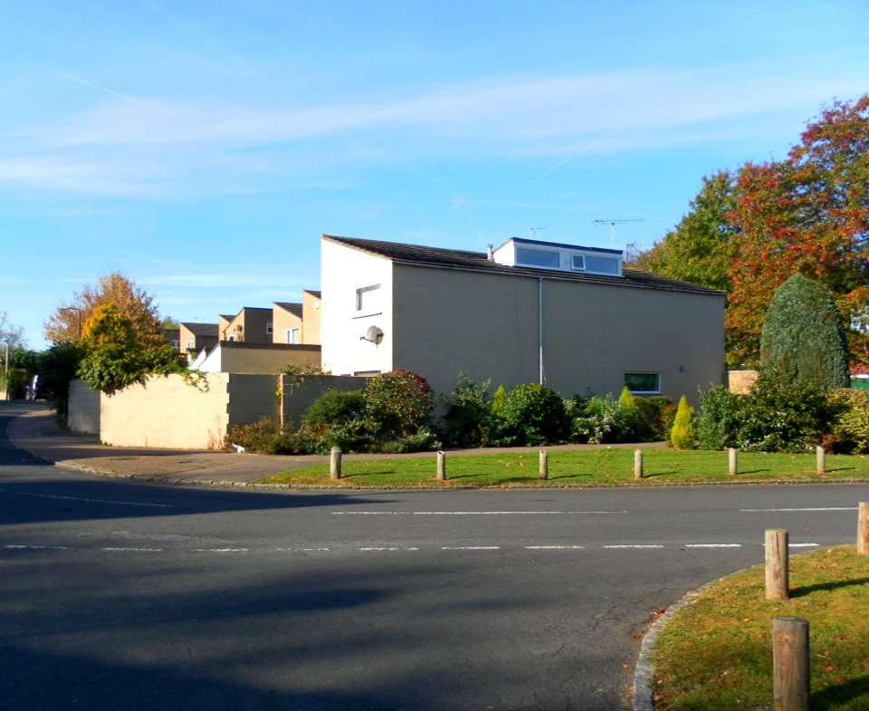 Housing in Crawley - 1970s Houses in Forestfield and Shrublands Conservation Area, Furnace Green