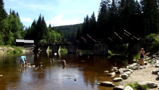 Hradlový most - pohled na most z levého řečiště