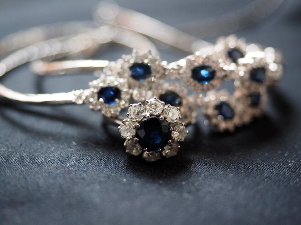 Trailers jewellery gem