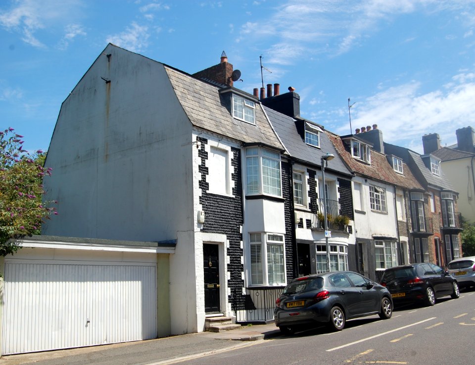 Houses at 1–5 Southover Street, Hanover, Brighton (July 2019)