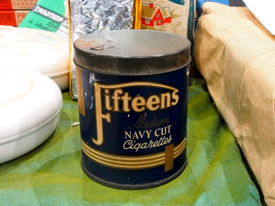 Household products, Fifteens, Medium navy cut cigarettes, pic5