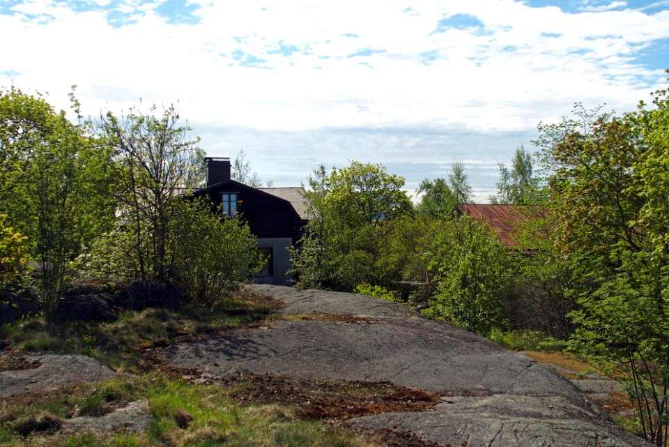 Houses on top of Korppolaismäki