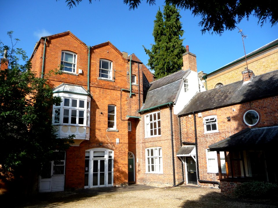 Houses in Market Harborough 03 photo