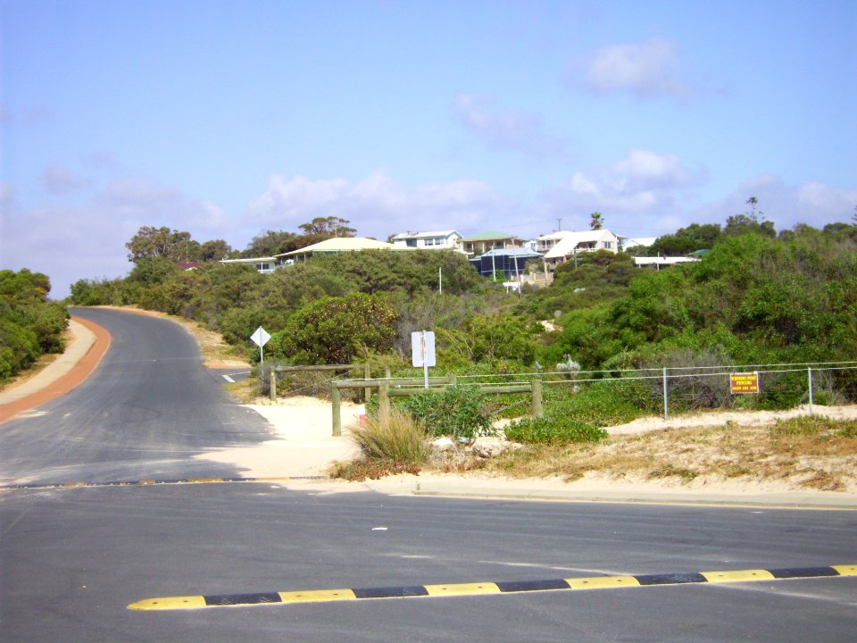 Houses which overlook Preston Beach (E37@WTW2013)