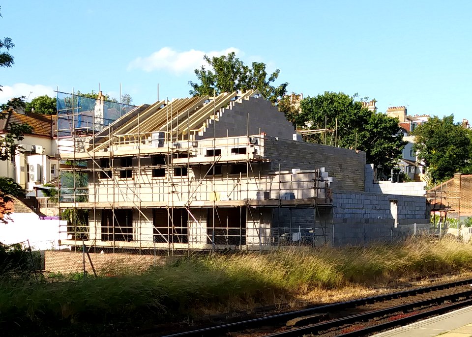 Houses under construction at Springfield Mews, Brighton (June 2018)