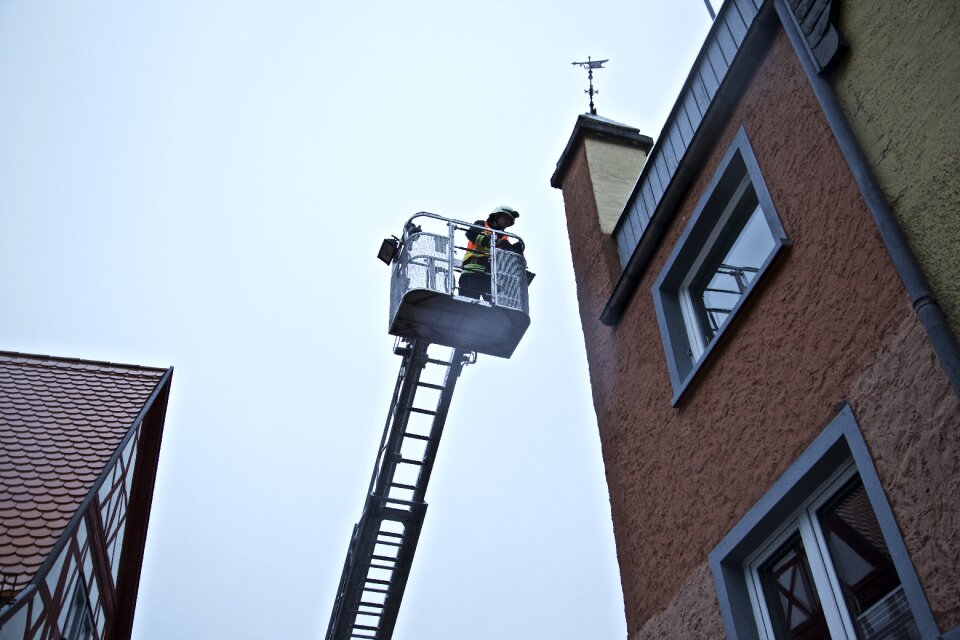 Fire escape head of rescue feuerloeschuebung