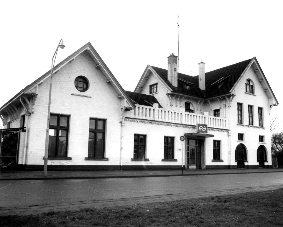 HUA-150535-Gezicht op het N.S.-station Meerssen te Meerssen