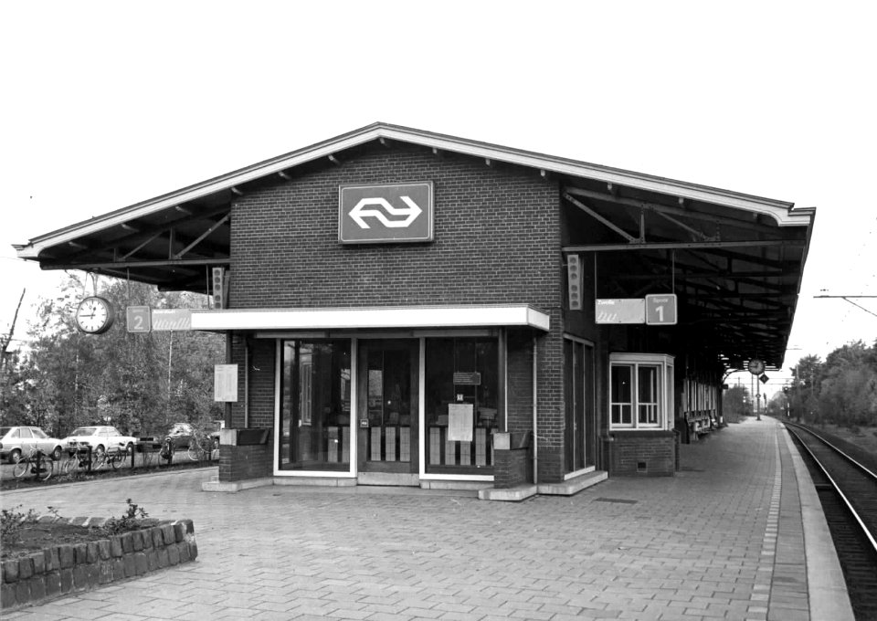 HUA-150553-Gezicht op het N.S.-station Nunspeet te Nunspeet