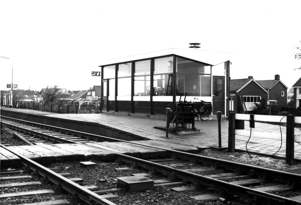 HUA-150655-Gezicht op het N.S.-station Sappemeer Oost te Sappemeer 
