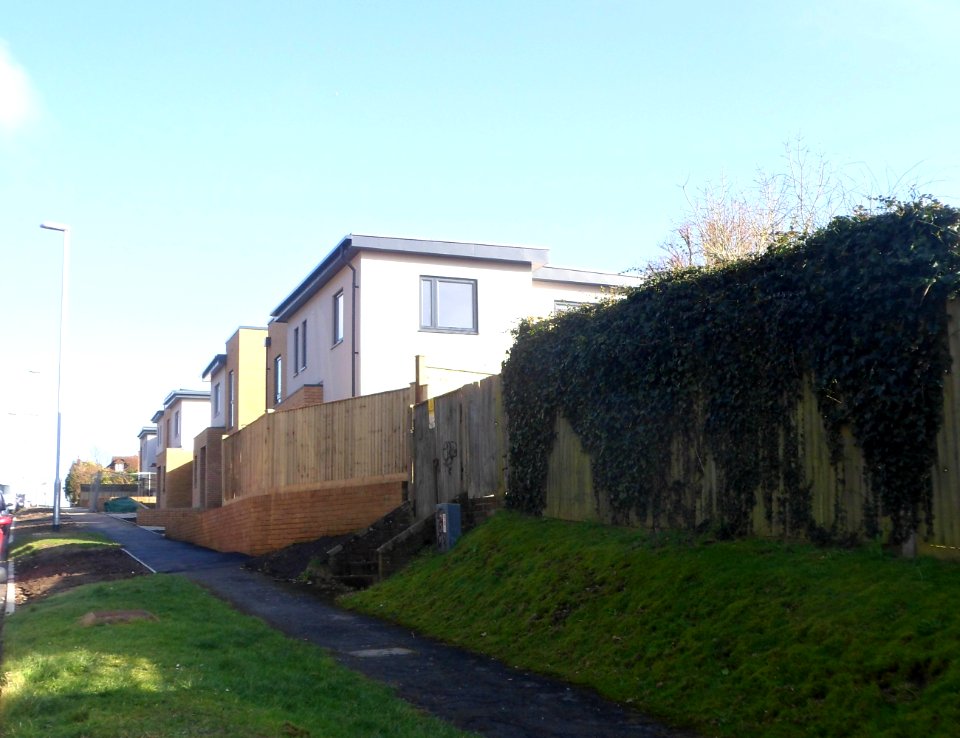 Housing on site of Brethren Meeting Room, Vale Avenue, Patcham (February 2014) (1)