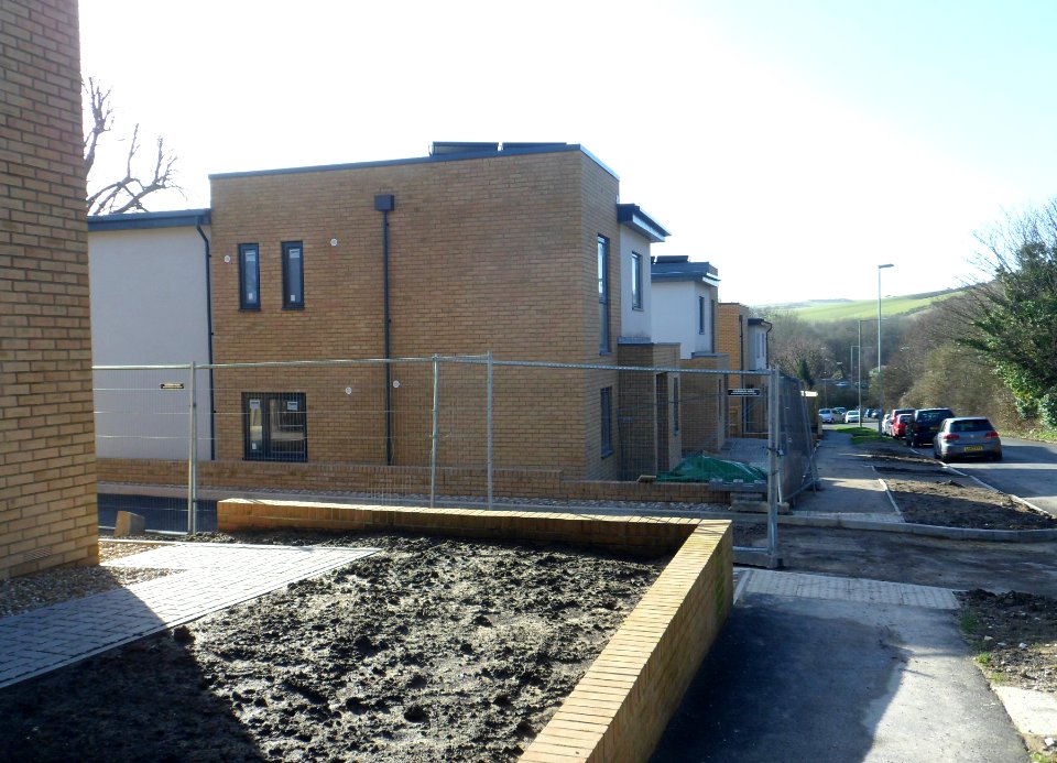 Housing on site of Brethren Meeting Room, Vale Avenue, Patcham (February 2014) (2)