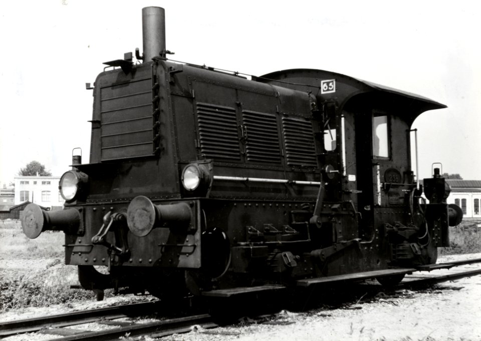 HUA-151599-Afbeelding van de locomotor nr. 238 (serie 200-300) van de N.S. op het emplacement te Utrecht