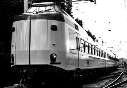 HUA-151964-Afbeelding van een electrisch treinstel Plan Z ICM 0 van de NS