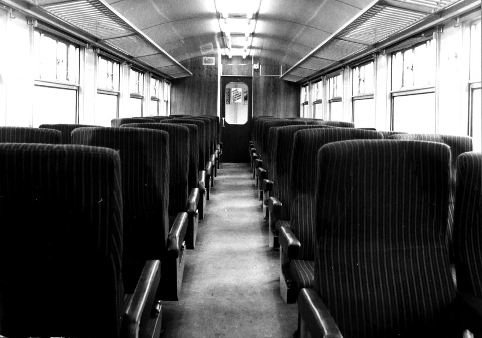 HUA-151934-Interieur van het Bk rijtuig proefinterieur 2e klasse met Laser stoelen van het electrische treinstel nr 1970 Mat 1954 plan P van de NS