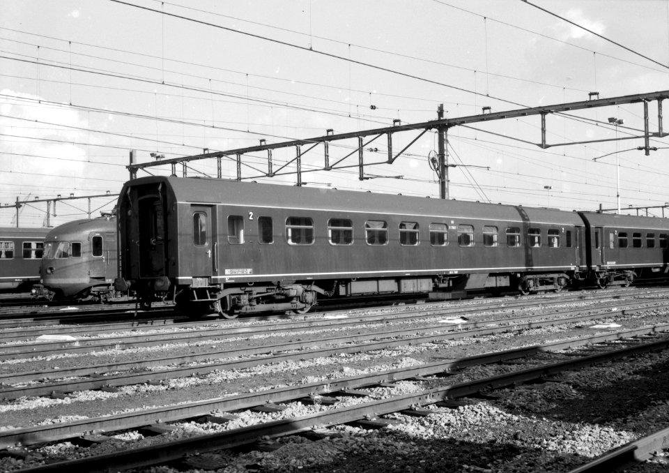 HUA-152127-Afbeelding van het ligrijtuig NS B 7007 serie NS B 7001 7025 plan N van de NS te Amsterdam