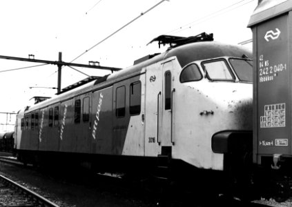 HUA-152075-Afbeelding van het motorpostrijtuig nr 3016 plan mP van de PTT te Sittard