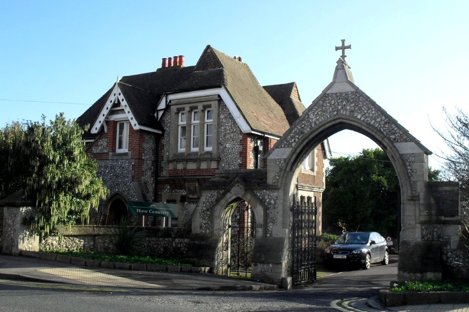 Hove Cemetery Lodge, Old Shoreham Road, Hove (February 2011) (1)