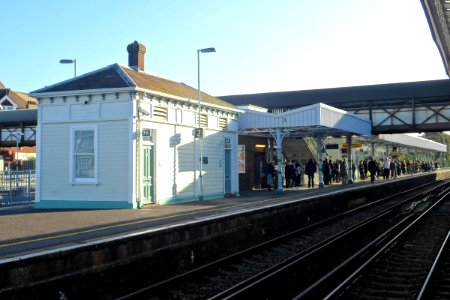 Hove Railway Station (Platforms 1 and 2) (October 2013) (2)