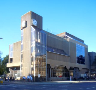 Hove Town Hall, Norton Road-Tisbury Road-Church Road, Hove (September 2018) (1)