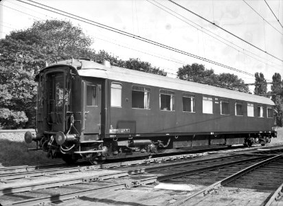 HUA-152288-Afbeelding van het salonrijtuig NS 8 van de koninklijke trein van de N.S