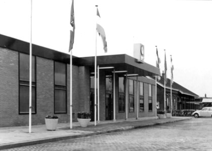 HUA-150869-Gezicht op het nieuwe N.S.-station Zevenaar te Zevenaar