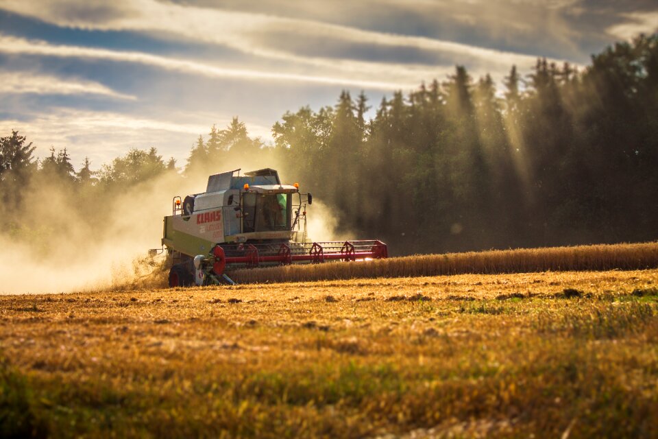 Harvest agriculture harvester