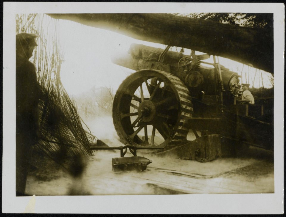Howitzer firing, Bestanddeelnr 158-0133