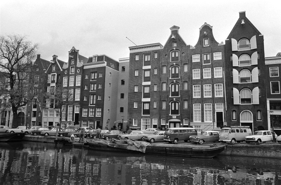 Howard Johnsonhotel in gerestaureerde grachtenpanden aan Prinsengracht, Amsterda, Bestanddeelnr 923-9576