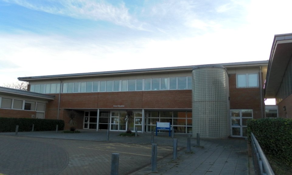 Hove Polyclinic, Marshall Way, West Blatchington (December 2011) (3)