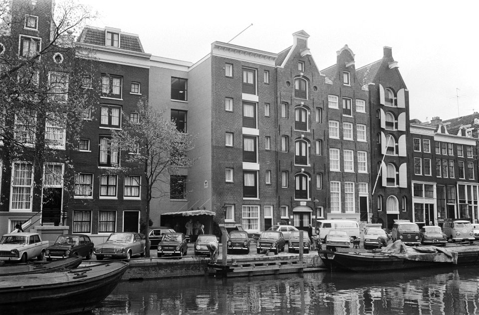 Howard Johnsonhotel in gerestaureerde grachtenpanden aan Prinsengracht, Amsterda, Bestanddeelnr 923-9574