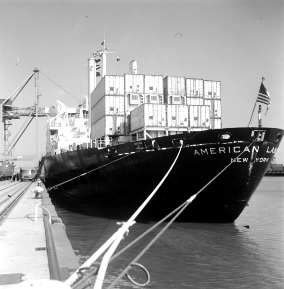 HUA-171663-Afbeelding van een Amerikaans containerschip in de haven te Rotterdam