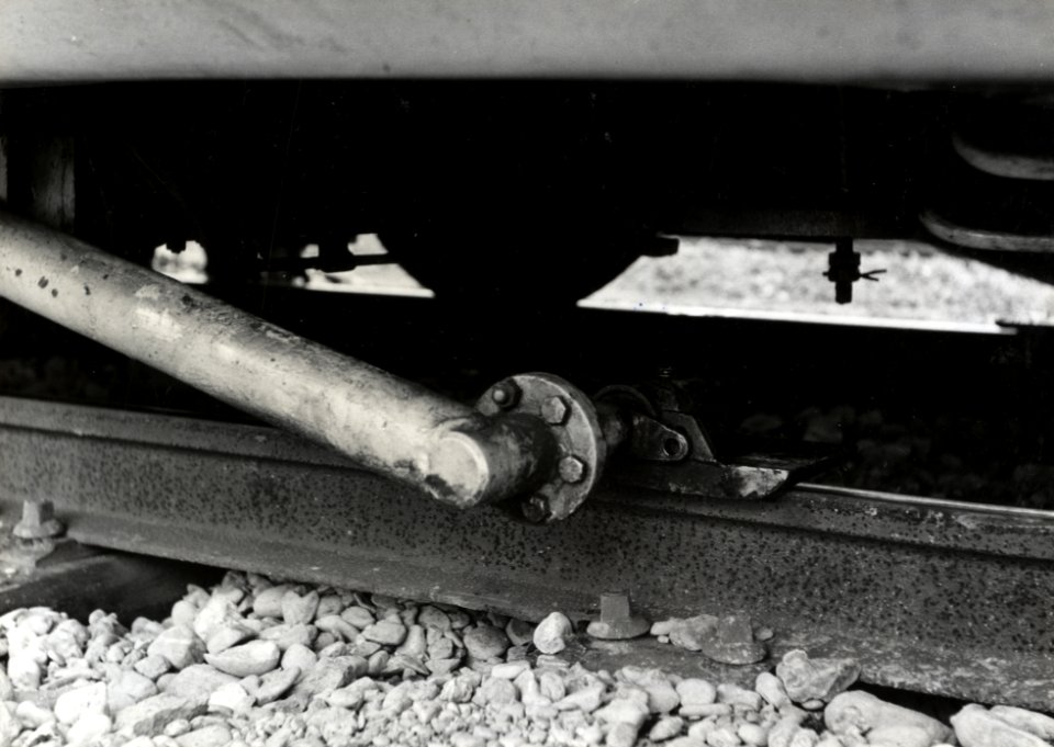 HUA-169716-Detail van de Plassermatic Spezial stopmachine van de NS te Hoek van Holland