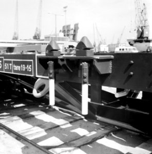 HUA-171689-Detail van de Britse Liner Train Freightliner na aankomst bij de Stuwadoorsmaatschappij Müller Progress in de Beatrixhaven te Rotterdam