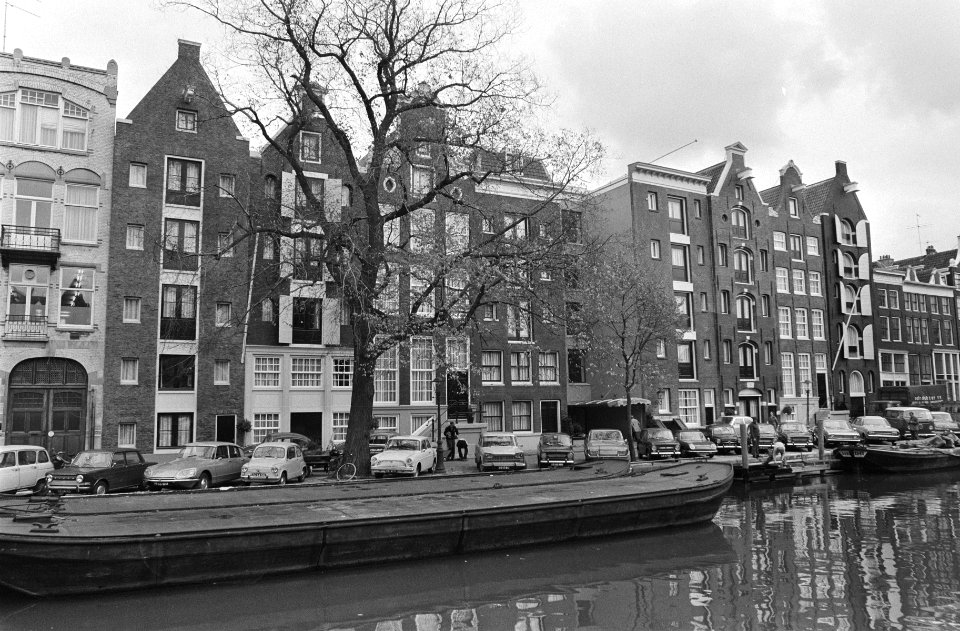 Howard Johnsonhotel in gerestaureerde grachtenpanden aan Prinsengracht, Amsterda, Bestanddeelnr 923-9577