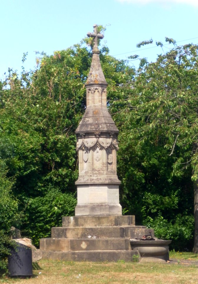 Howard Memorial Fountain, The Street, Ashtead (NHLE Code 1188512) (August 2013)