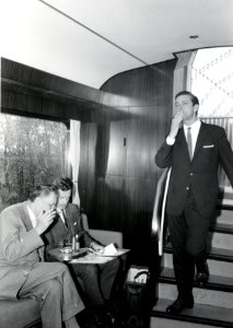 HUA-168218-Afbeelding van enkele modellen in de internationale trein Rheingold 