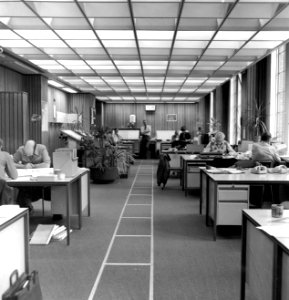 HUA-171733-Interieur van het 3e Administratiegebouw (HGB III) van de N.S. (Moreelsepark) te Utrecht- kantoor Hoofdverkeersleiding (HVL)