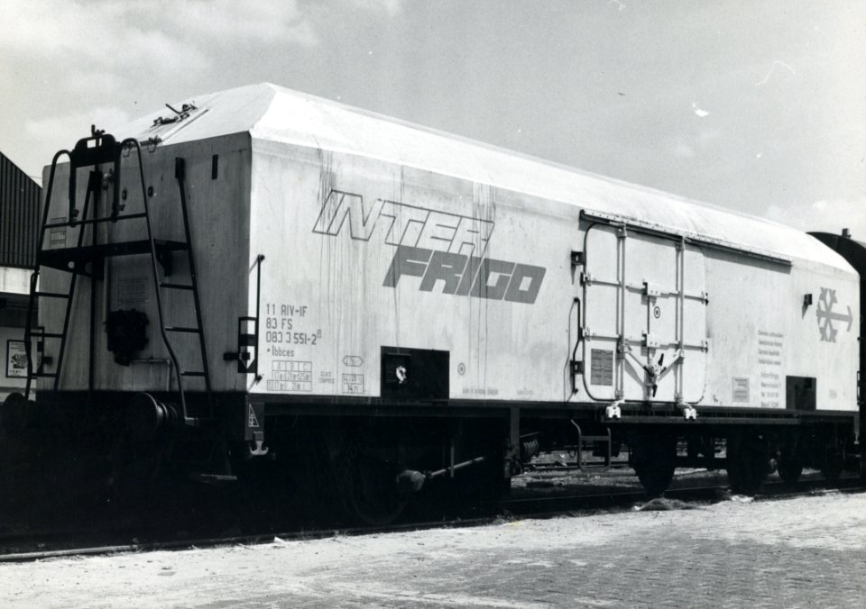 HUA-170918-Afbeelding van de Italiaanse koelwagen 11 83 083 3 551-2 (type Ibbces) van Interfrigo