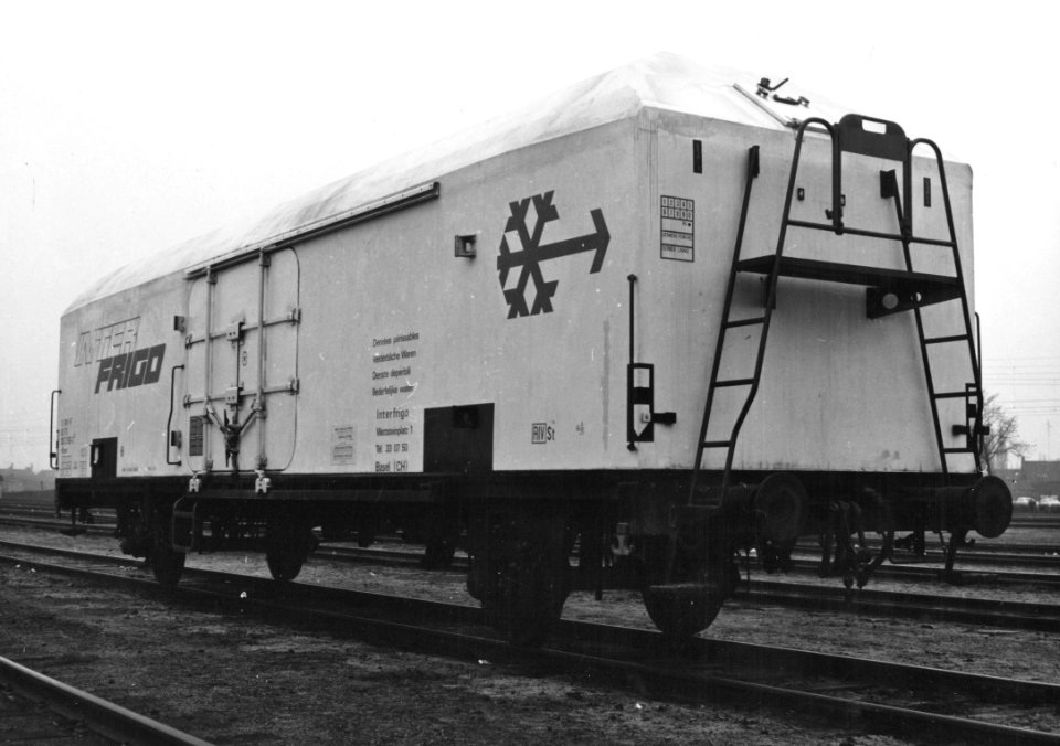 HUA-170920-Afbeelding van een Zwitserse koelwagen van Interfrigo 