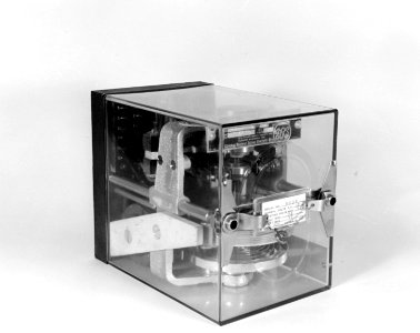 HUA-171466-Afbeelding van een codegever van de N.S. te Culemborg. N.B. De foto maakt deel uit van een serie foto's met technische installaties van het seinwezen